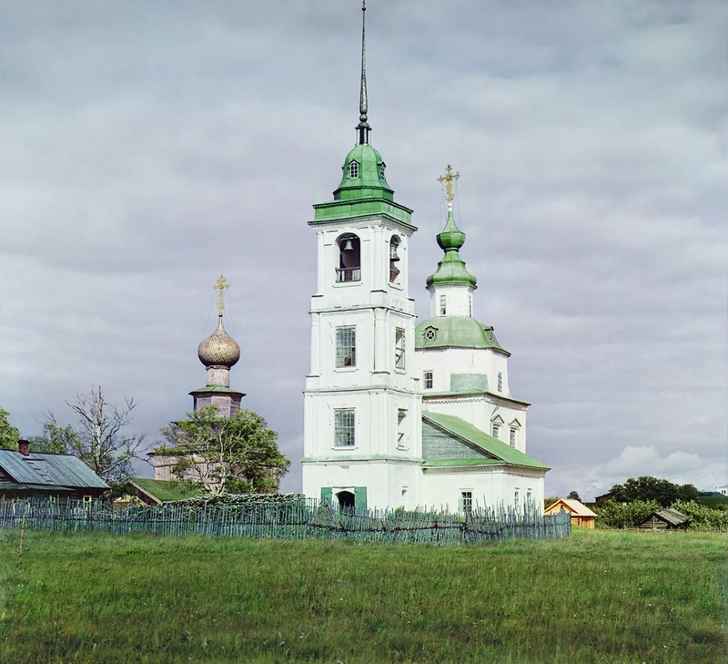 Храмовый комплекс. Церкви Илии Пророка и Покрова Пресвятой Богородицы, Белозерск (Белозерский район, Вологодская область). архивная фотография, Фотография С.М. Прокудина-Горского, источник - сайт проекта 
