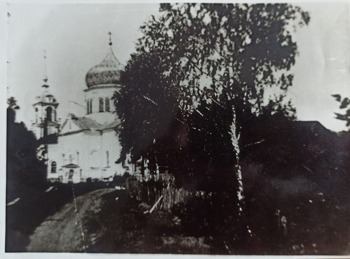 Храмовый комплекс. Церкви Николая Чудотворца и  Казанской иконы Божией Матери, Сосновка (Калязинский район, Тверская область). архивная фотография