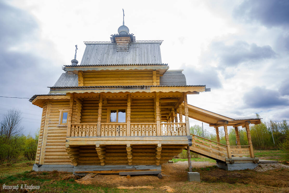 Церковь Жён-мироносиц, Красная Горбатка (Селивановский район, Владимирская область). фасады