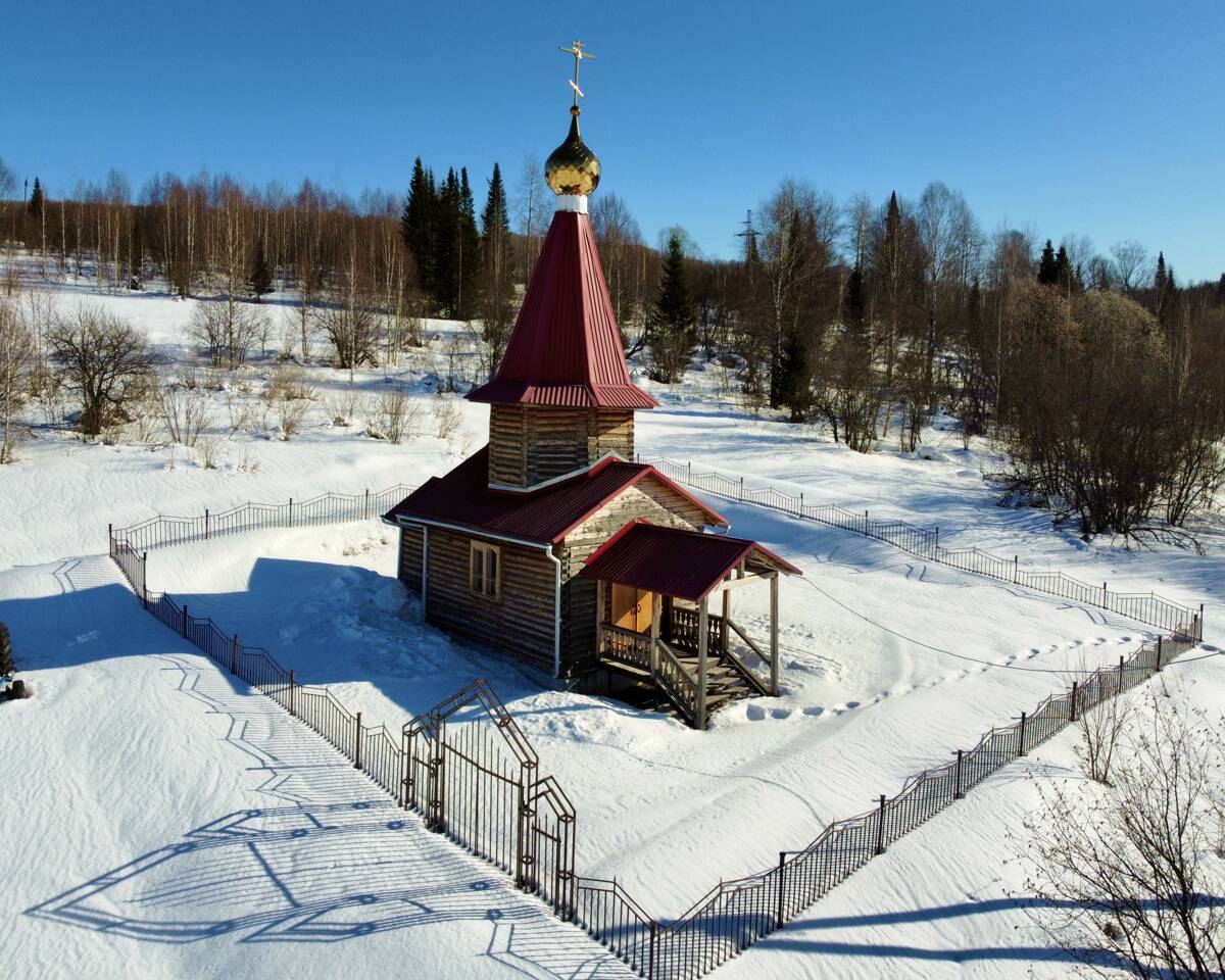 Церковь Димитрия Донского, Кедровка (Таштагольский район, Кемеровская область). фасады, Вид с СЗ