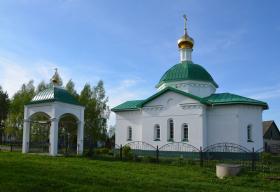 Мордовские Полянки. Церковь Троицы Живоначальной