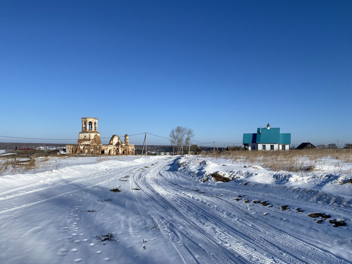 Часовня Спаса Нерукотворного Образа, Ишим (Яйский район, Кемеровская область). дополнительная информация, Вид от кладбища