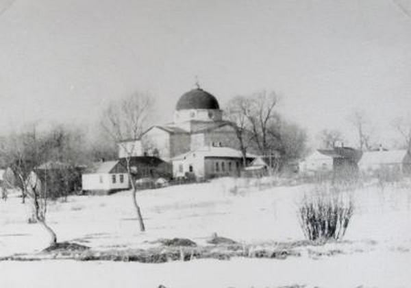 Церковь Троицы Живоначальной, Лебедин (Сумской район, Украина, Сумская область). архивная фотография, Вид с юго-востока, фото 1950-1960 г.г.