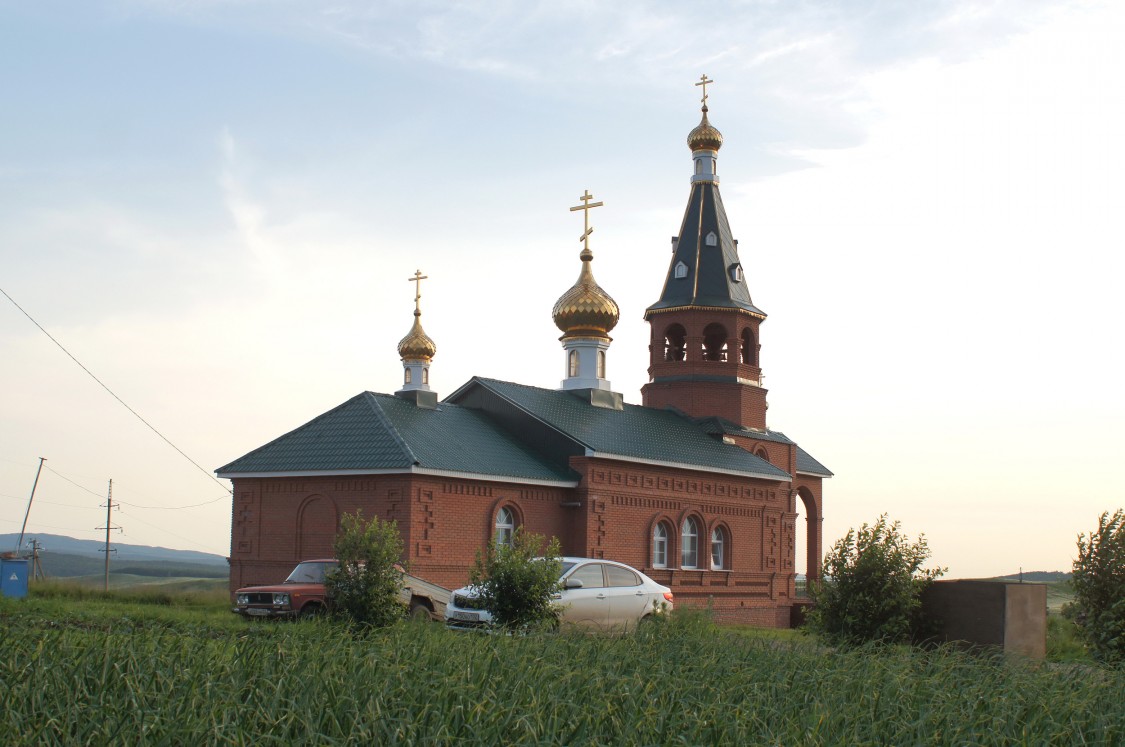 Храм Святой Блаженной Варвары Скворчихинской., фасады. Варваринский женский монастырь. Церковь Варвары Скворчихинской, Скворчиха (Ишимбайский район, Республика Башкортостан)