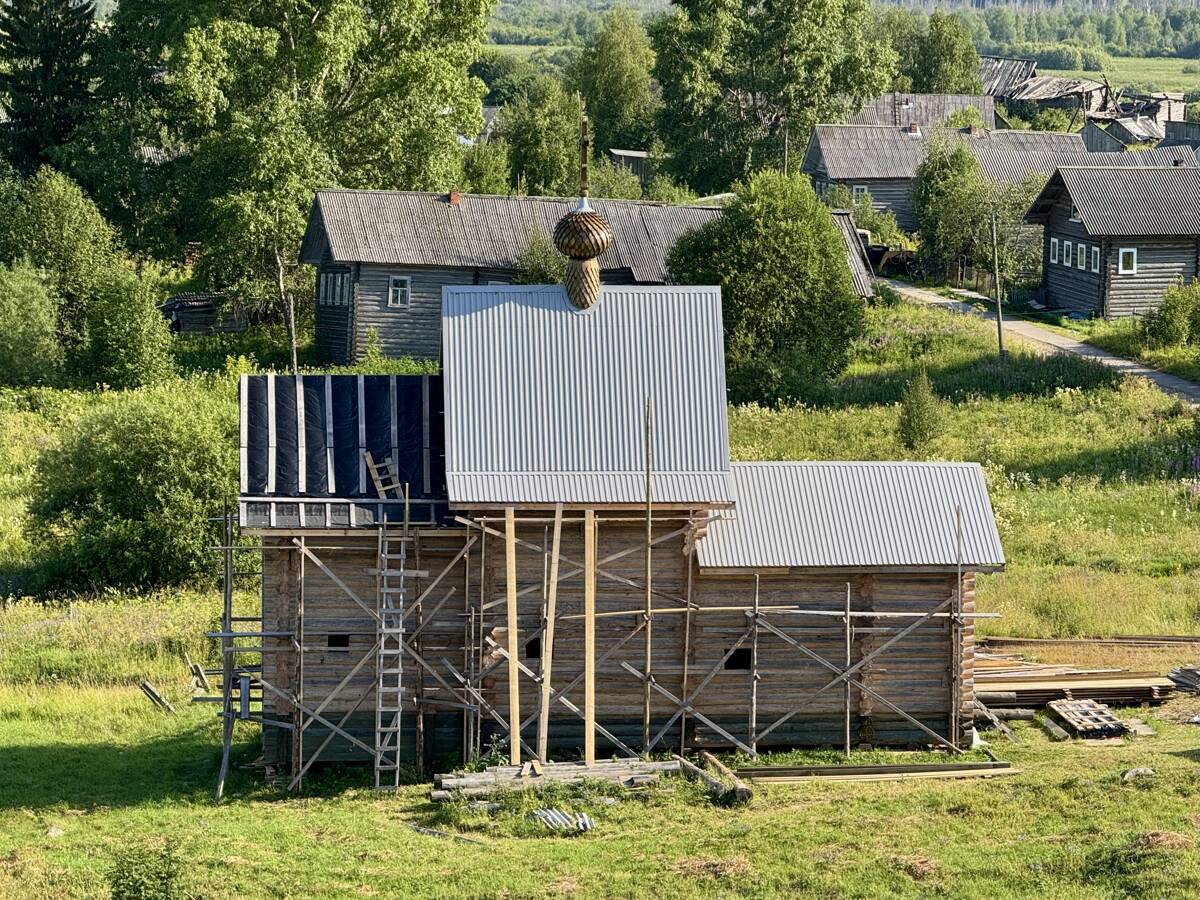 Церковь Благовещения Пресвятой Богородицы (новая), Посад (Турчасово) (Онежский район, Архангельская область). документальные фотографии, Вид с севера с колокольни