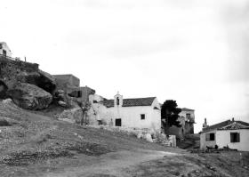 Афины (Αθήνα). Церковь Георгия Победоносца под Скалой