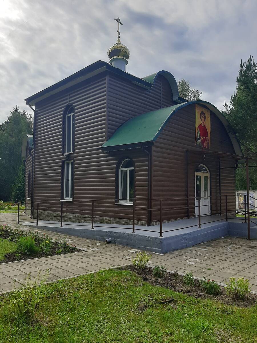Церковь Пантелеимона Целителя, Санаторий Снежка (Брянский район, Брянская область). фасады
