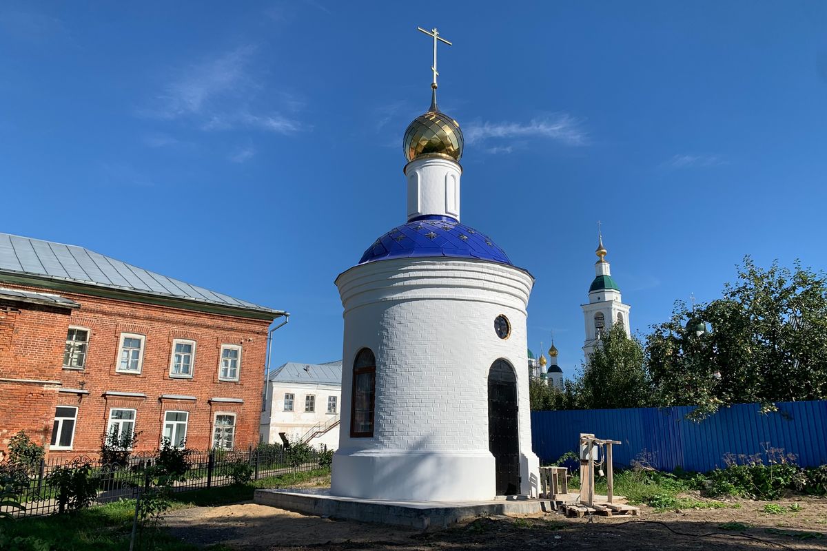 Богоявленский монастырь.  Неизвестная часовня, Углич (Угличский район, Ярославская область). фасады