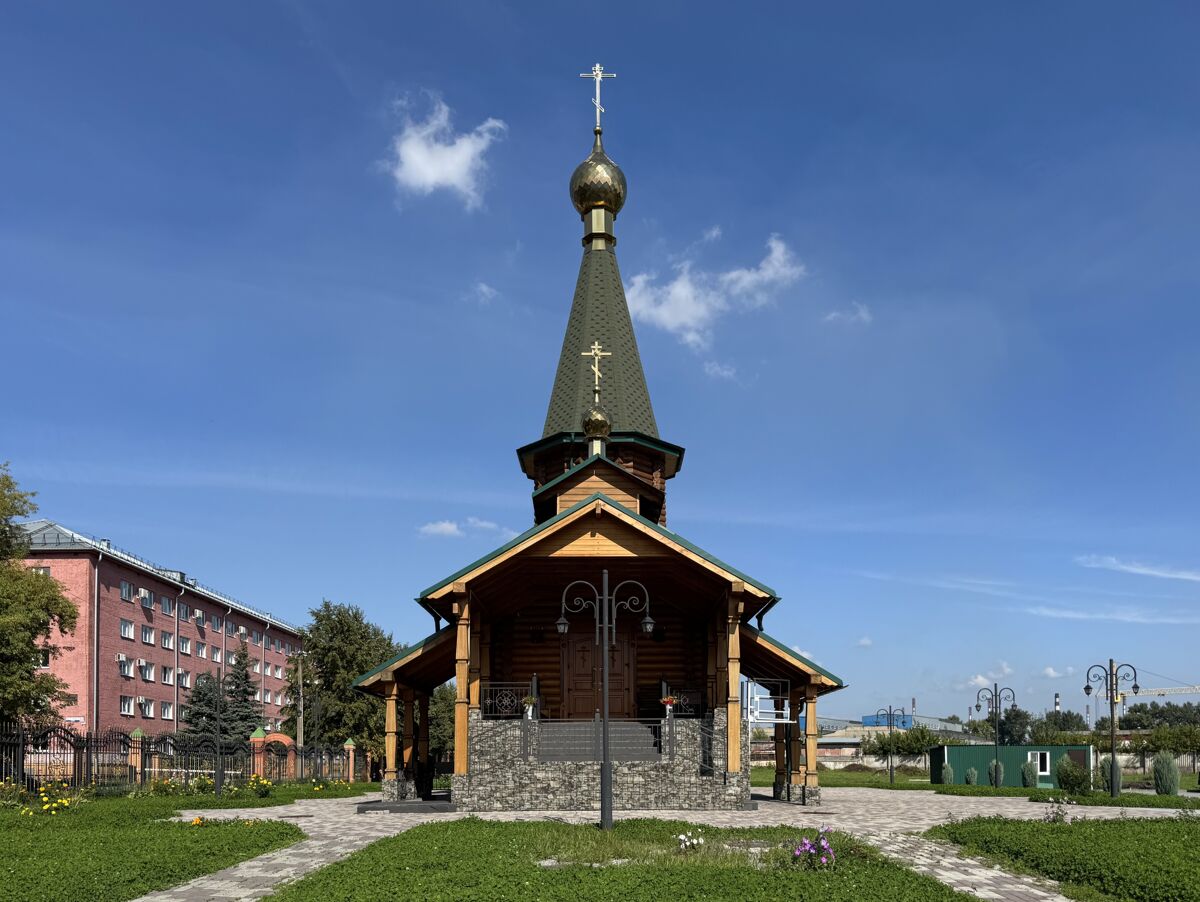 Церковь Алексия, человека Божия, Новокузнецк (Новокузнецкий район и г. Новокузнецк, Кемеровская область). фасады, Вид с юго-запада