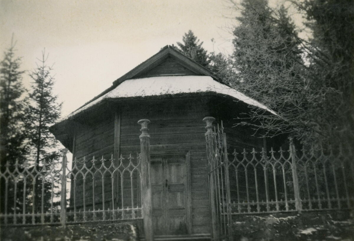 Церковь Успения Пресвятой Богородицы, Варпакюля, урочище (Суоярвский район, Республика Карелия). архивная фотография, Фото 1936 года с сайта www.finna.fi. Автор Uuno Korhonen