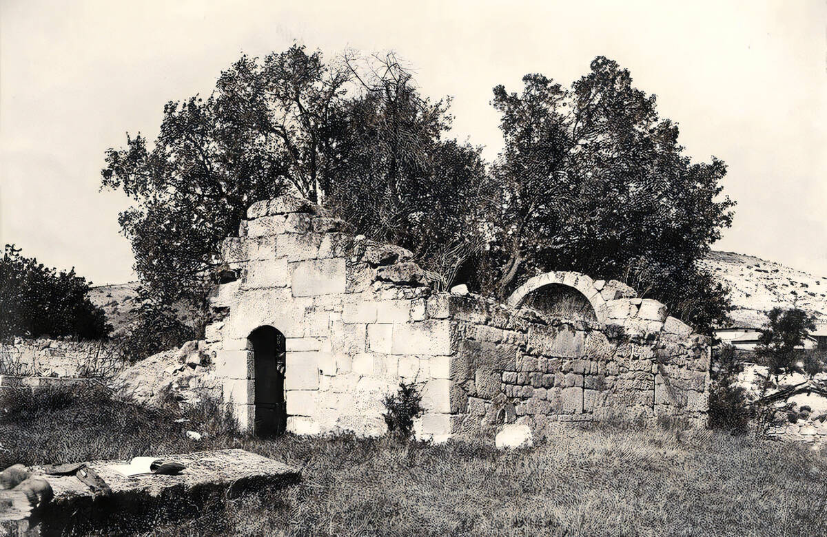 Церковь Михаила и Гавриила Архангелов, Кудрино (Бахчисарайский район, Республика Крым). архивная фотография, Церковь с юго-запада. Фото 1913 года с pastvu.com