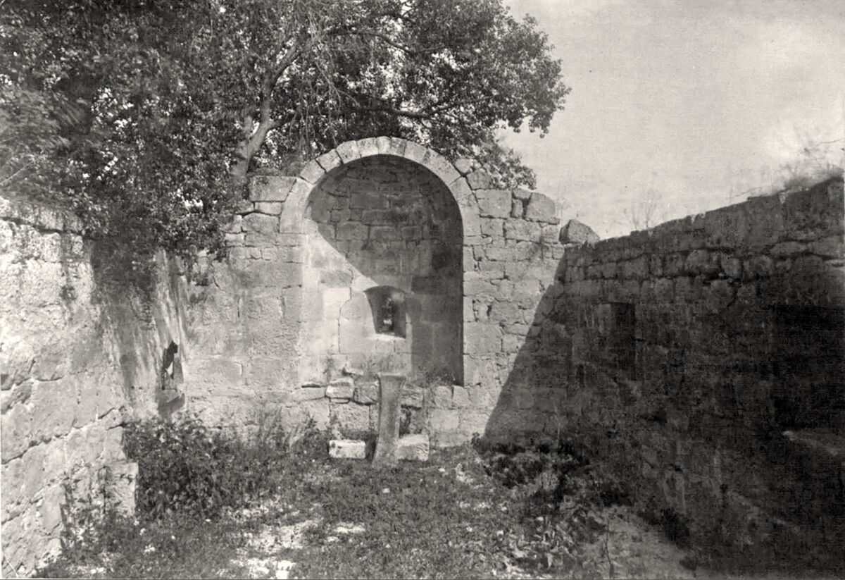 Церковь Михаила и Гавриила Архангелов, Кудрино (Бахчисарайский район, Республика Крым). архивная фотография, Интерьер церкви. Фото 1913 года с pastvu.com