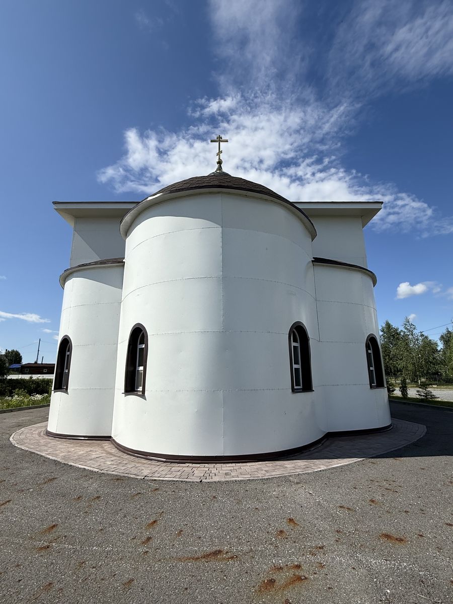 Церковь Петра и Павла, Ярки (Ханты-Мансийский район и г. Ханты-Мансийск, Ханты-Мансийский автономный округ). фасады, Вид с юго-востока