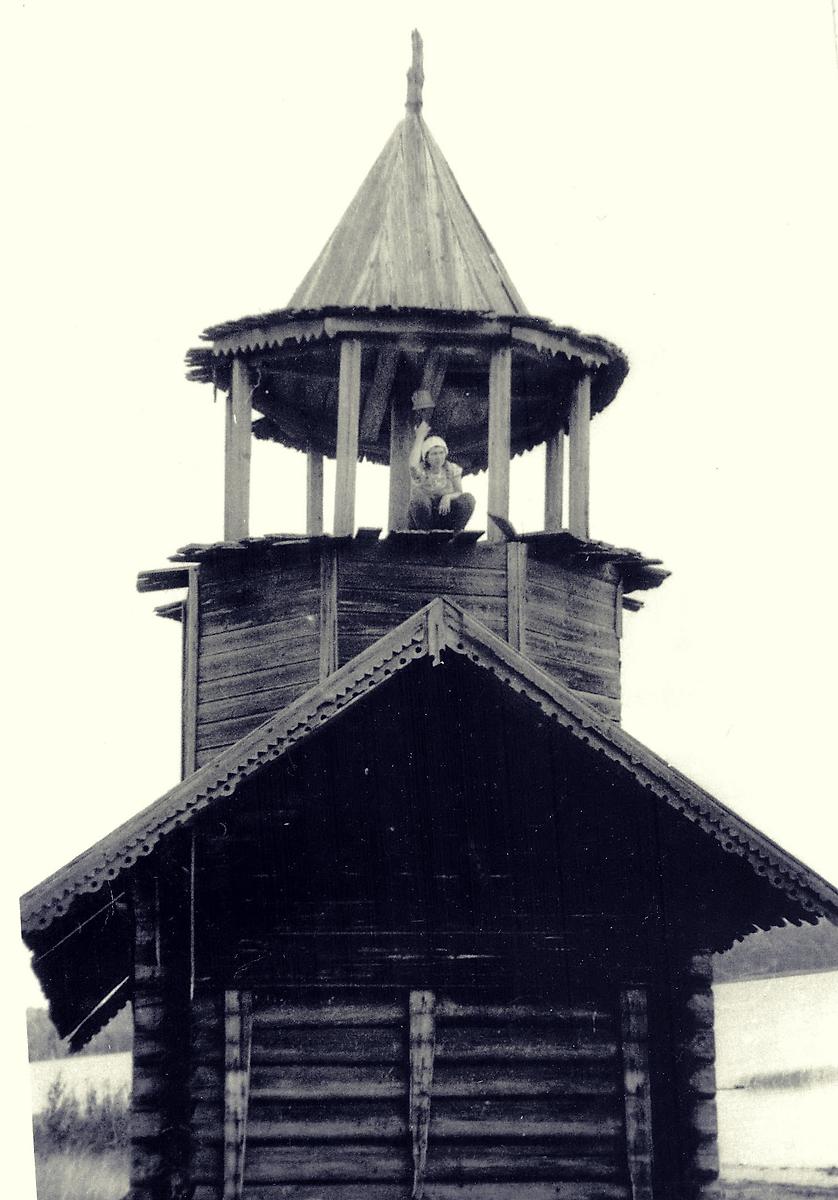 Фото советского периода из частного архива, архивная фотография. Неизвестная часовня, Куткостров, урочище (Кондопожский район, Республика Карелия)