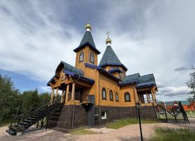 Уренгой. Церковь Введения во храм Пресвятой Богородицы