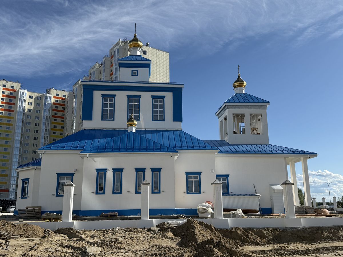 Церковь Богоявления Господня, Нефтеюганск (Нефтеюганский район и г. Нефтеюганск, Ханты-Мансийский автономный округ). фасады, Вид с севера