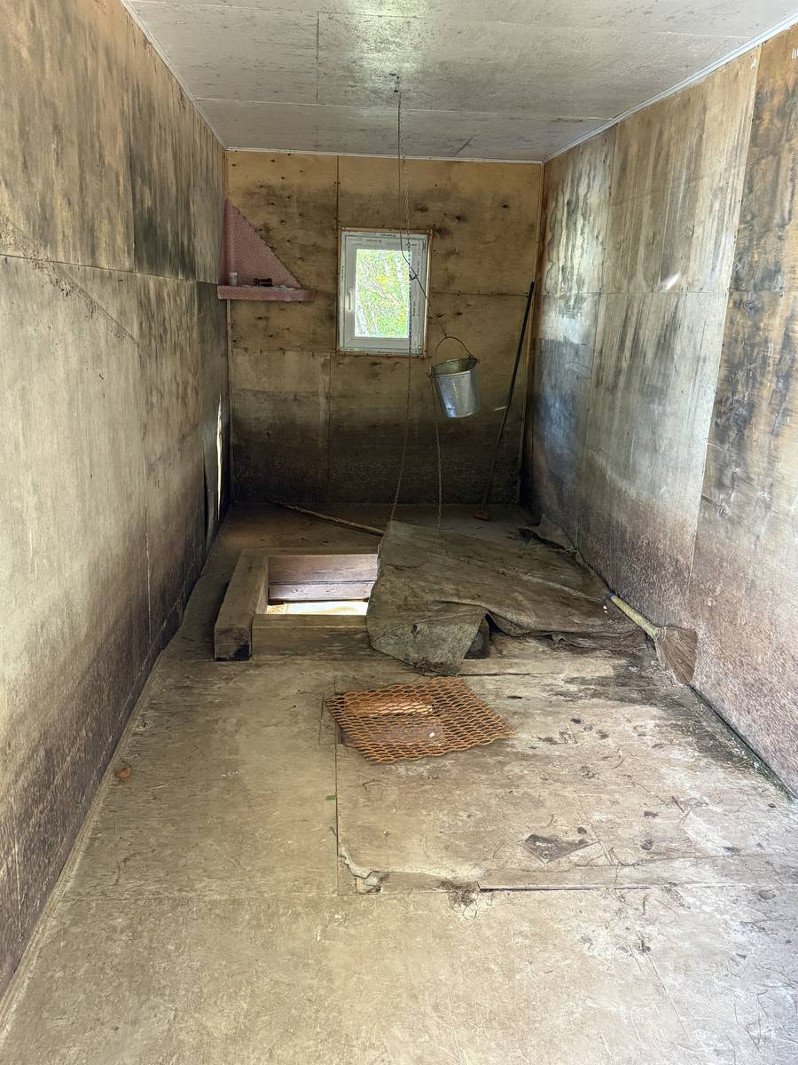 Вид на юго-запад, интерьер и убранство. Надкладезная часовня Василия Мангазейского, Пуровск (Пуровский район, Ямало-Ненецкий автономный округ)