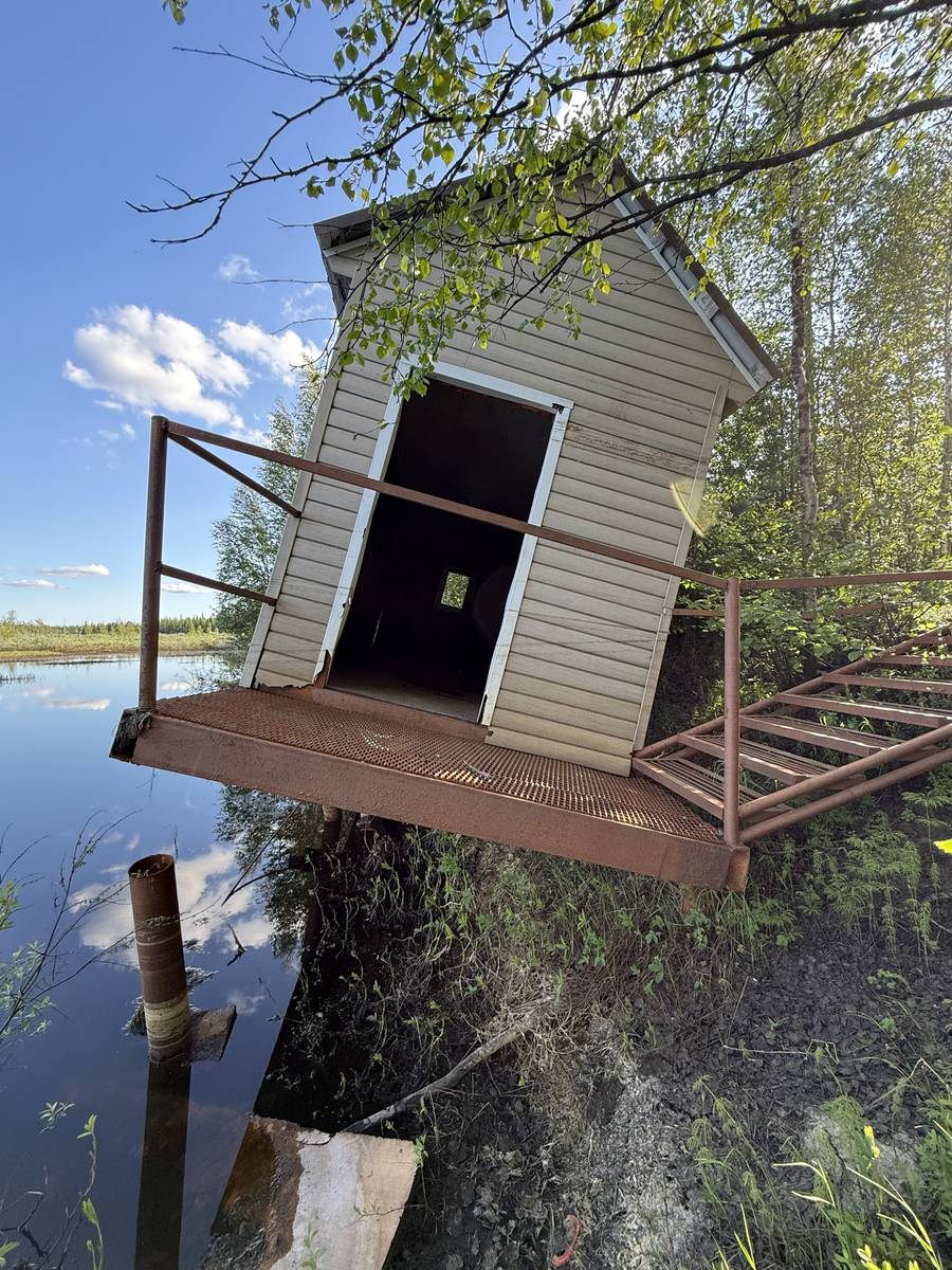 Вид с северо-востока, фасады. Надкладезная часовня Василия Мангазейского, Пуровск (Пуровский район, Ямало-Ненецкий автономный округ)