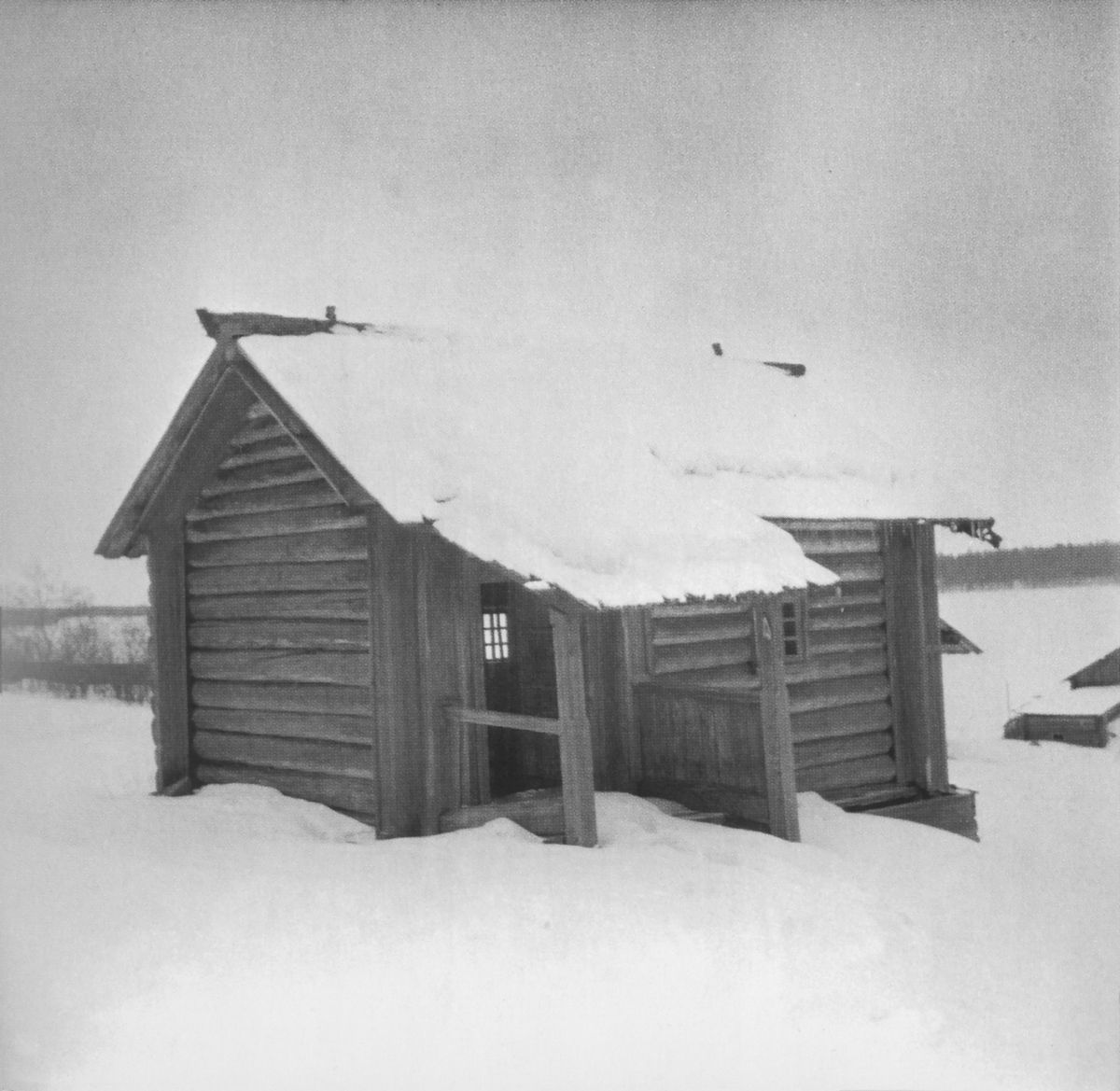 Часовня Корнилия Палеостровского, Мягрозеро, территория (Медвежьегорский район, Республика Карелия). архивная фотография, Фото 1944 года из фондов Kansallisarkisto. Автор Lars Pettersson
