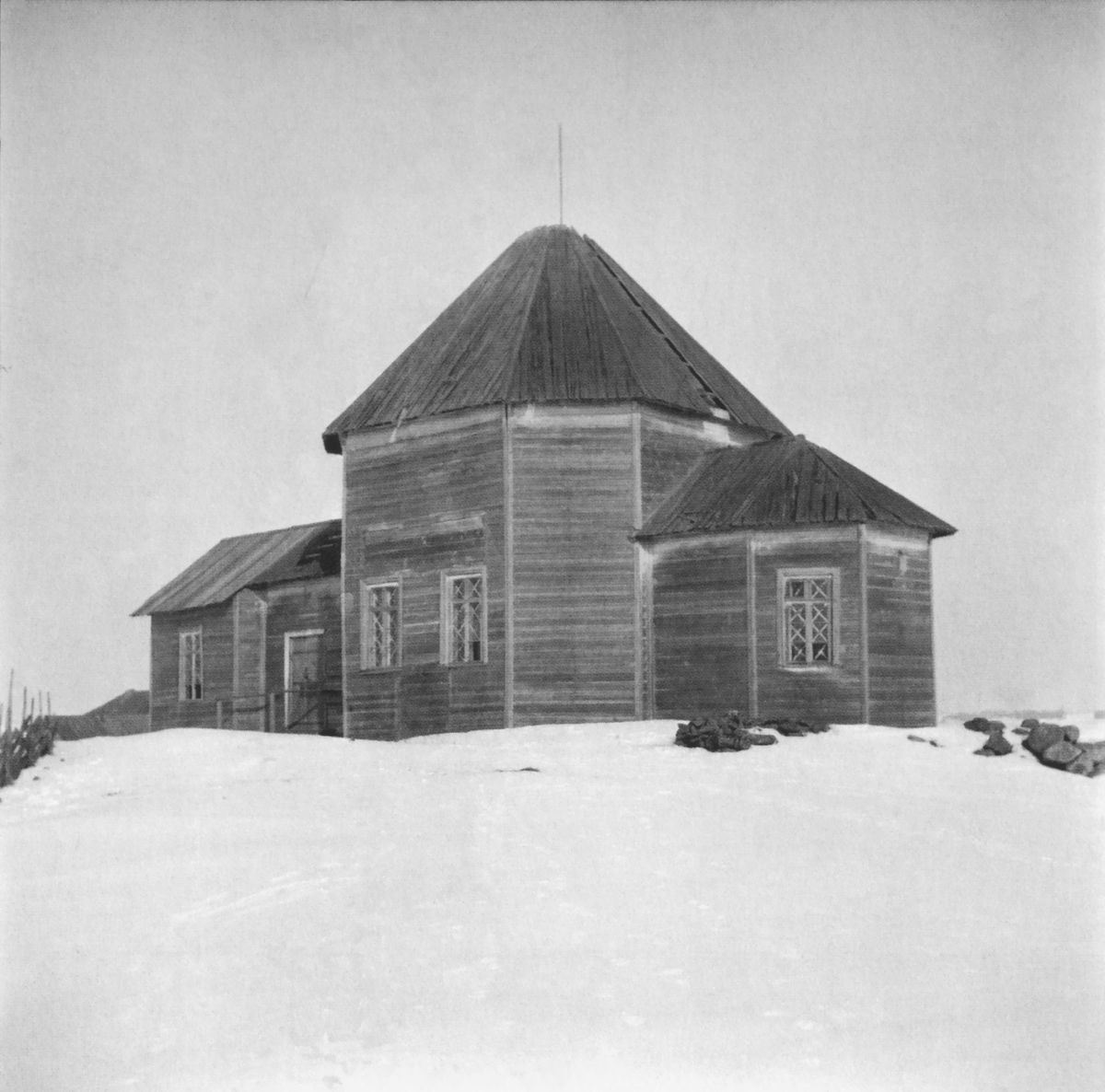 Церковь Вознесения Господня, Бережная (Паяницы) (Медвежьегорский район, Республика Карелия). архивная фотография, Фото 1944 года из фондов Kansallisarkisto. Автор Lars Pettersson