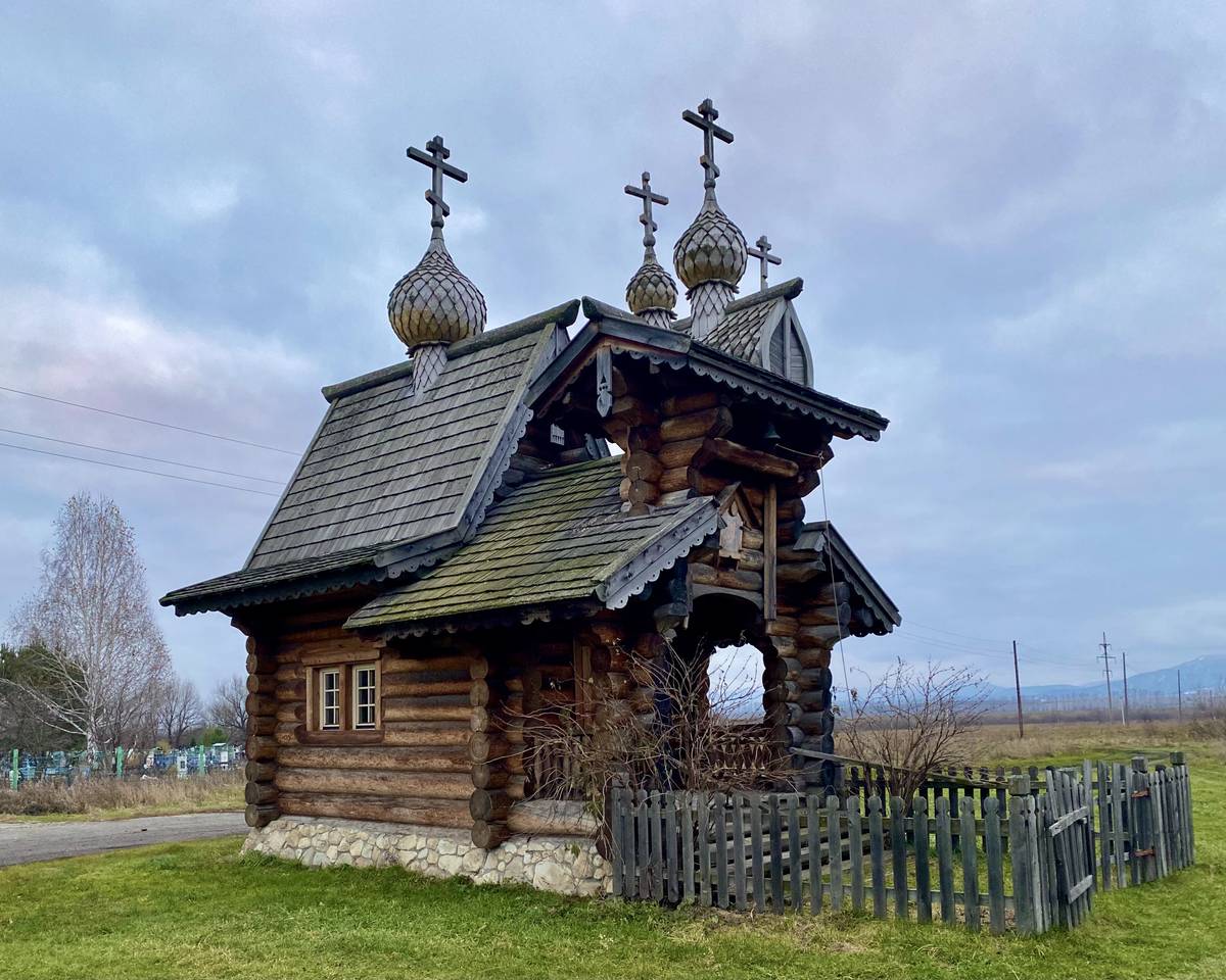 Часовня Трёх Святителей Великих, Новотырышкино (Смоленский район, Алтайский край). фасады, Вид с СЗ