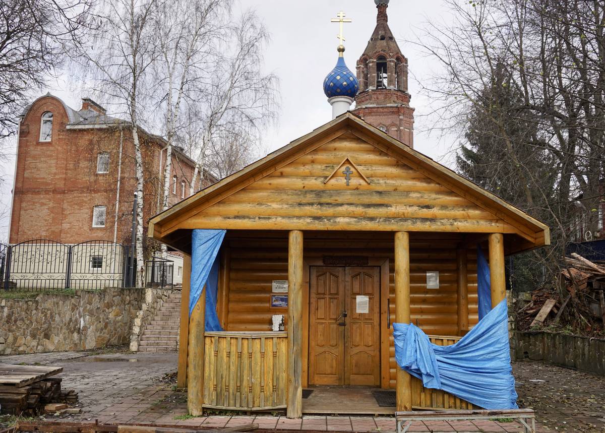 Неизвестная часовня возле родника «Иордан», Гора (Орехово-Зуевский городской округ, Московская область). фасады