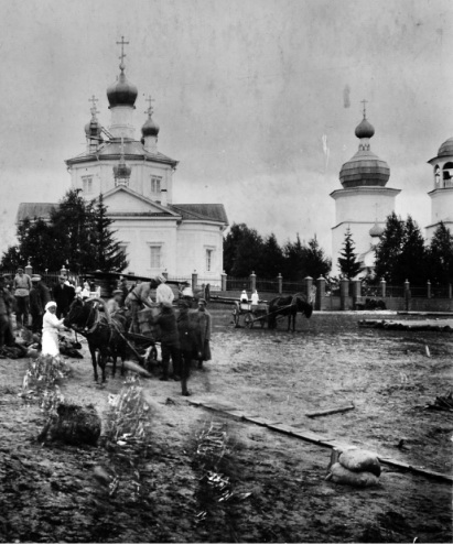 Храмовый комплекс Чекуевского погоста, Чекуево (Онежский район, Архангельская область). архивная фотография, Село Чекуево Онежского уезда. 1919 год (источник: Архан- гельский краеведческий музей КП-48977/105. № ГК: 40394756) cyberleninka.ru