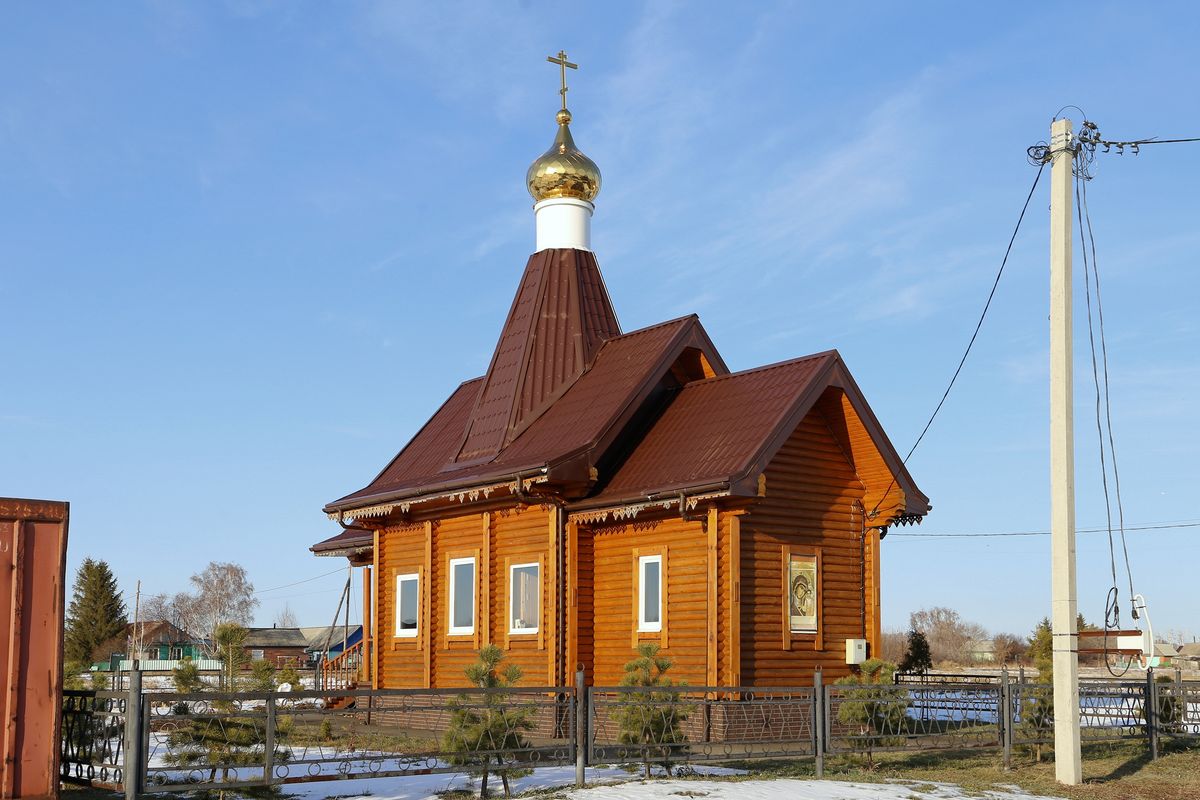 Церковь Казанской иконы Божией Матери, Пахомовка (Азовский район, Омская область). общий вид в ландшафте