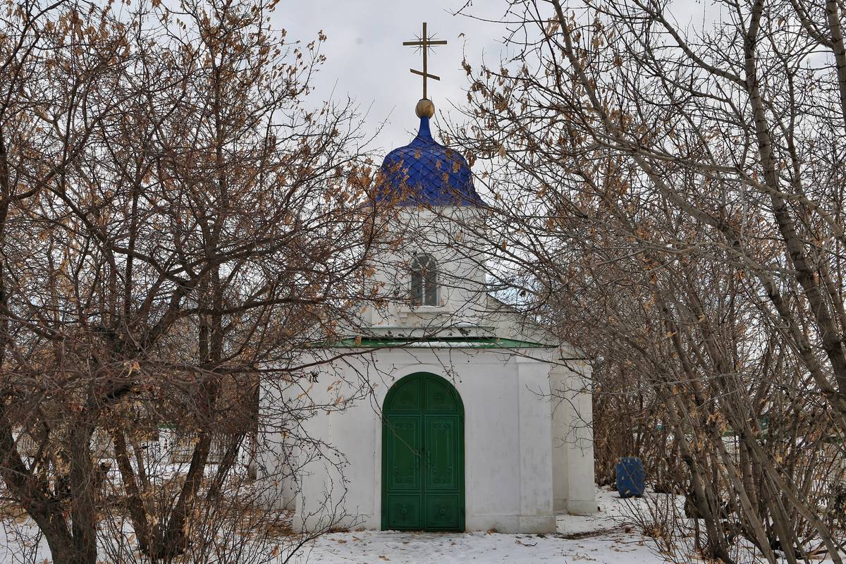 Михаило-Архангельский монастырь. Церковь Петра и Павла, Ольховка (Оконешниковский район, Омская область). общий вид в ландшафте