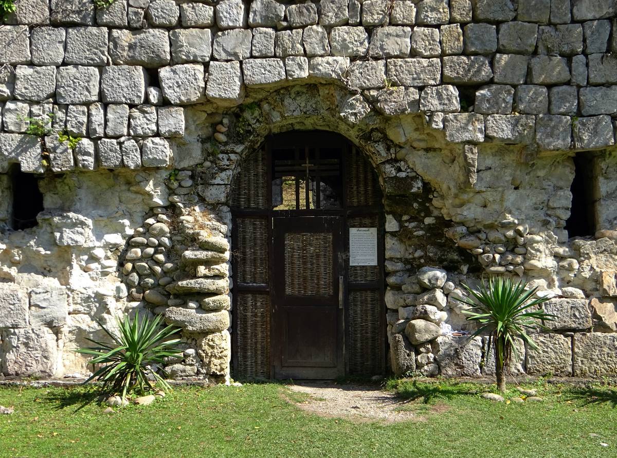 фасады. Неизвестная церковь, Мюссера (Мысра) (Абхазия, Прочие страны)