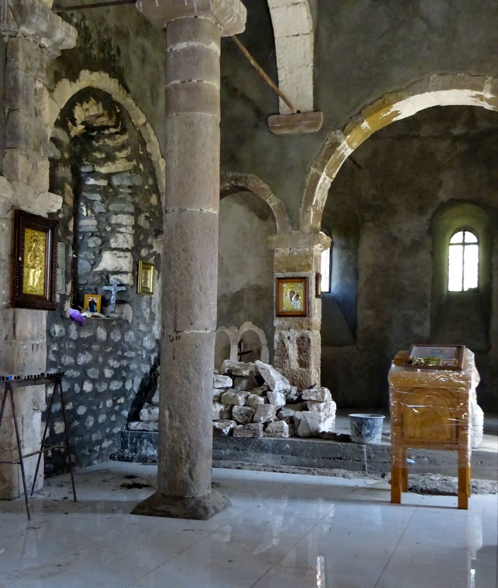 интерьер и убранство. Неизвестная церковь, Гумрыш (Абхазия, Прочие страны)