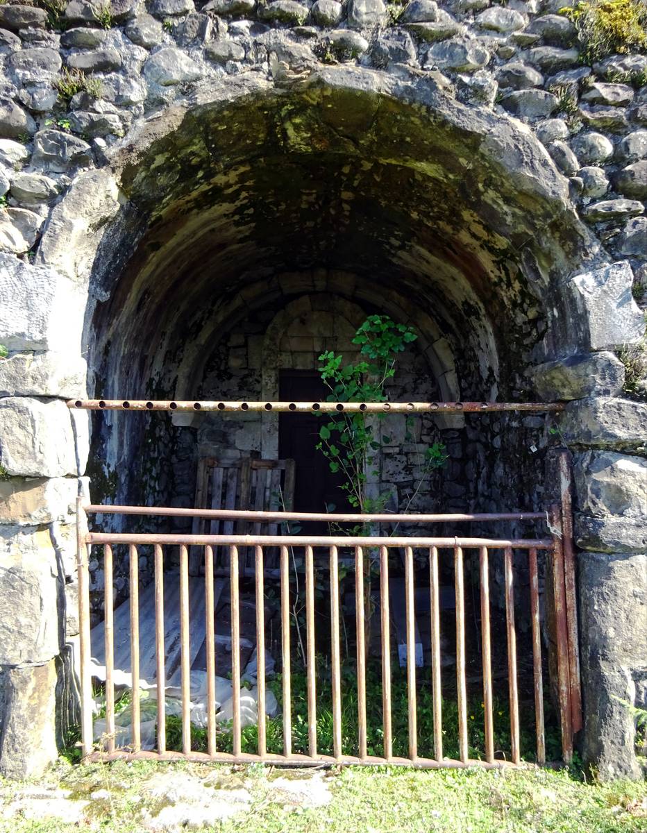 фасады. Неизвестная церковь, Гумрыш (Абхазия, Прочие страны)