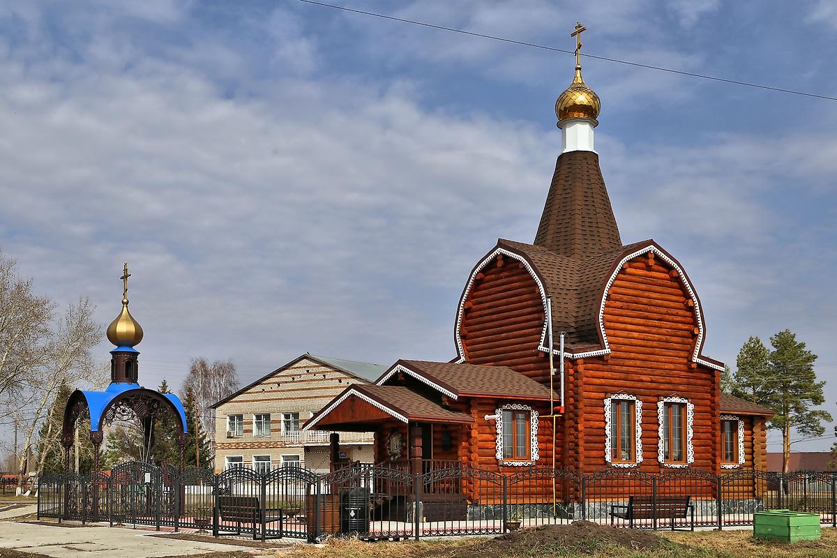 общий вид в ландшафте. Церковь Благовещения Пресвятой Богородицы, Царицыно (Калачинский район, Омская область)