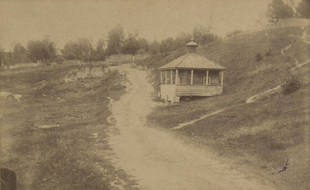 Фото 1890-ых годов из фондов Новгородского музея-заповедника, архивная фотография. Часовня Воздвижения Креста Господня, Боровичи (Боровичский район, Новгородская область)