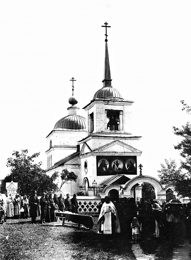 Казанская церковь. Начало XX в. Снимок отпечатан с негатива богородского фотографа Дмитрия Матвеевича Лапкина и реставрирован. bgforum.ru, архивная фотография. Церковь Казанской иконы Божией Матери, Шапкино (Богородский район, Нижегородская область)