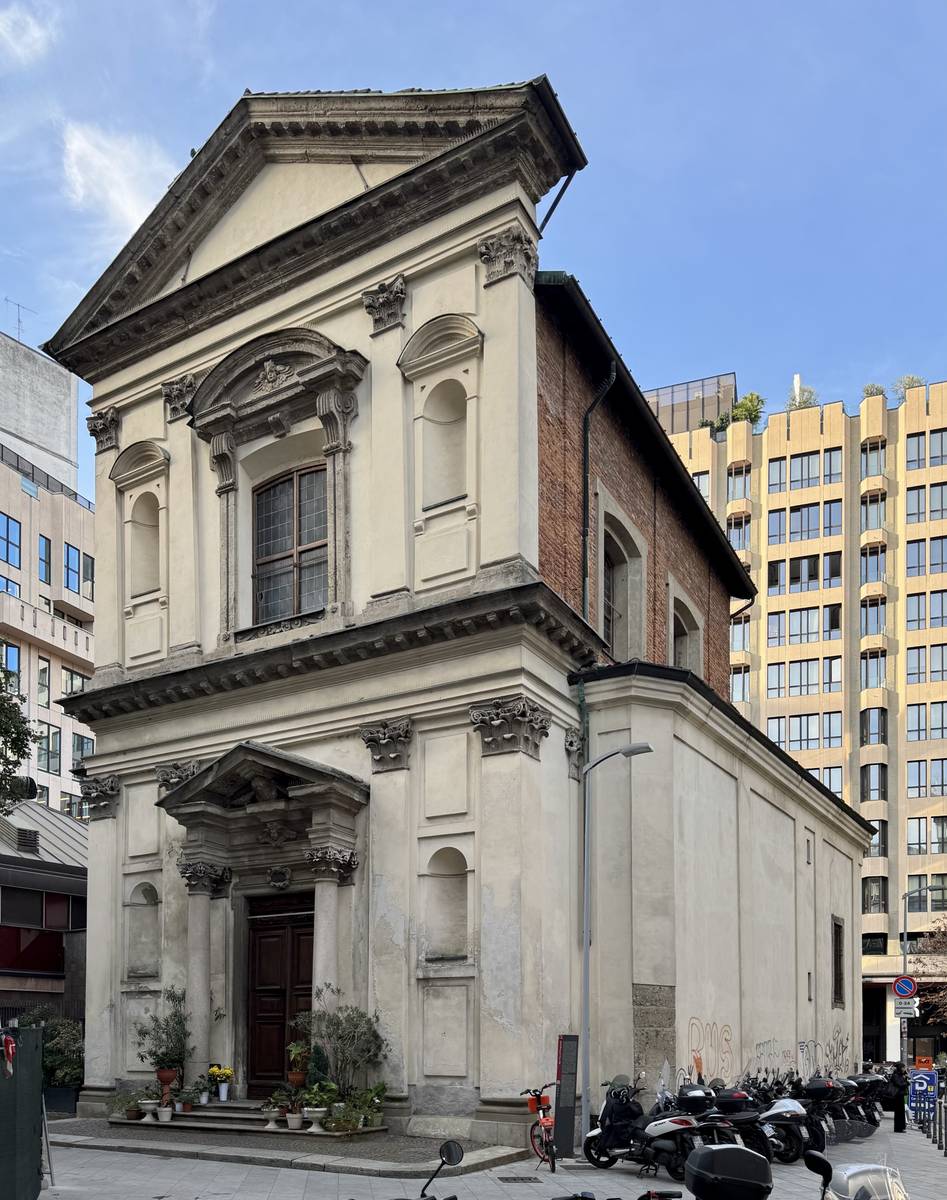 Вид с юго-востока, фасады. Церковь Амвросия Медиоланского, Милан (Италия, Прочие страны)