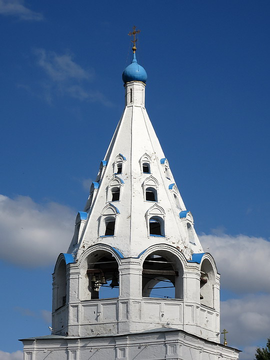 Верхний ярус колокольни церкви Тихвинской иконы Божией Матери., архитектурные детали. Кремль. Соборная колокольня, Коломна (Коломенский городской округ, Московская область)