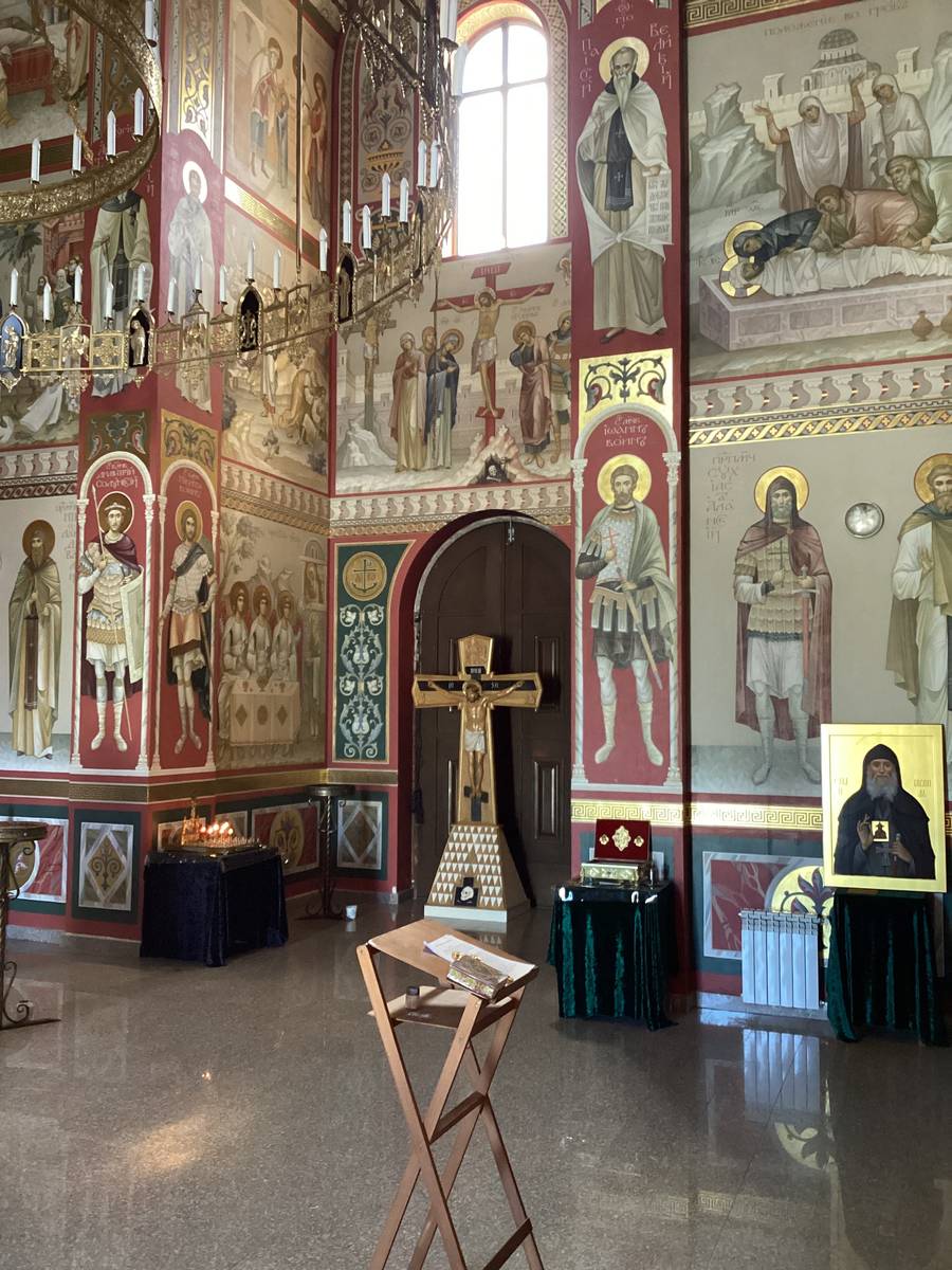 интерьер и убранство. Церковь Троицы Живоначальной, Цхинвал (Южная Осетия, Прочие страны)