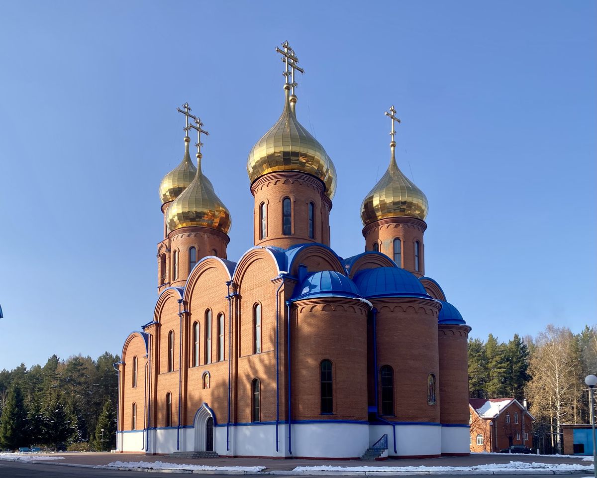 Вид с ЮВ, фасады. Собор Рождества Иоанна Предтечи, Прокопьевск (Прокопьевский район и г. Прокопьевск, Кемеровская область)
