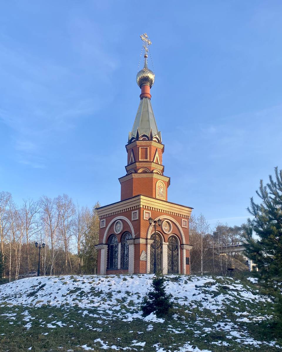 Вид с СЗ, фасады. Часовня Смоленской иконы Божией Матери, Киселёвск (Киселёвск, город, Кемеровская область)