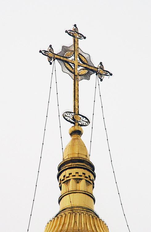 Крест на колокольне, архитектурные детали. Архиерейский двор. Соборная колокольня, Вологда (Вологда, город, Вологодская область)