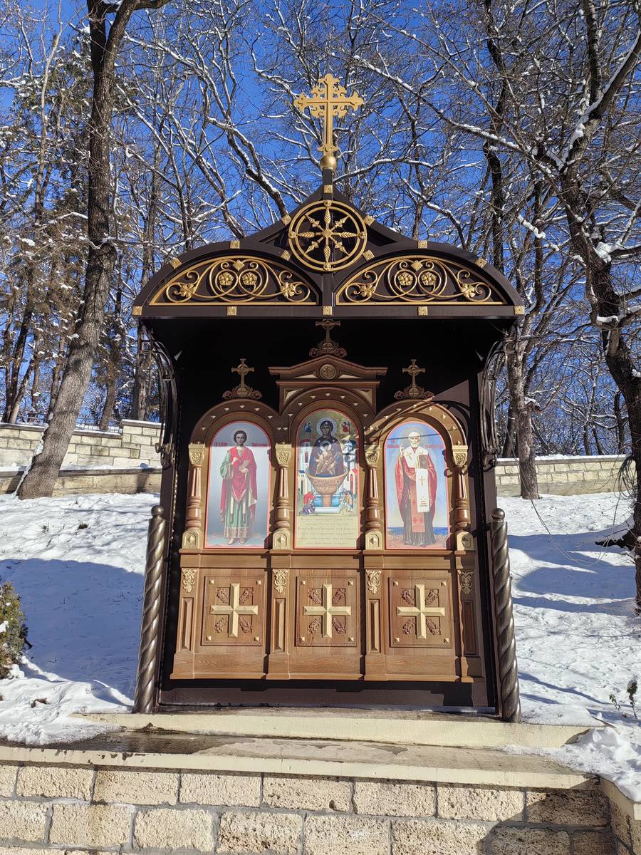 фасады. Часовня иконы Божией Матери "Живоносный источник", Пантелеимона Целителя и Николая Чудотворца, Ессентуки (Ессентуки, город, Ставропольский край)