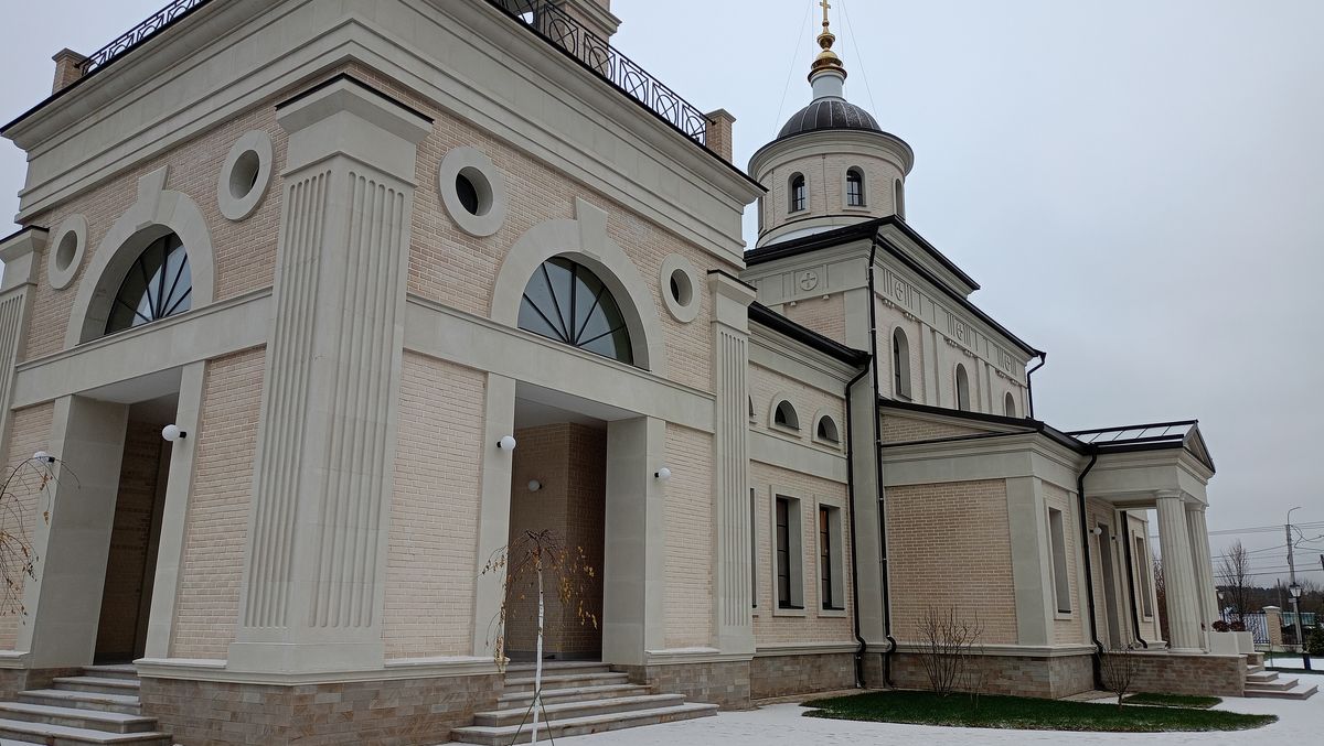 архитектурные детали. Церковь Смоленской иконы Божией Матери (новая), Бунырево (Алексинский район и пос. Новогуровский, Тульская область)