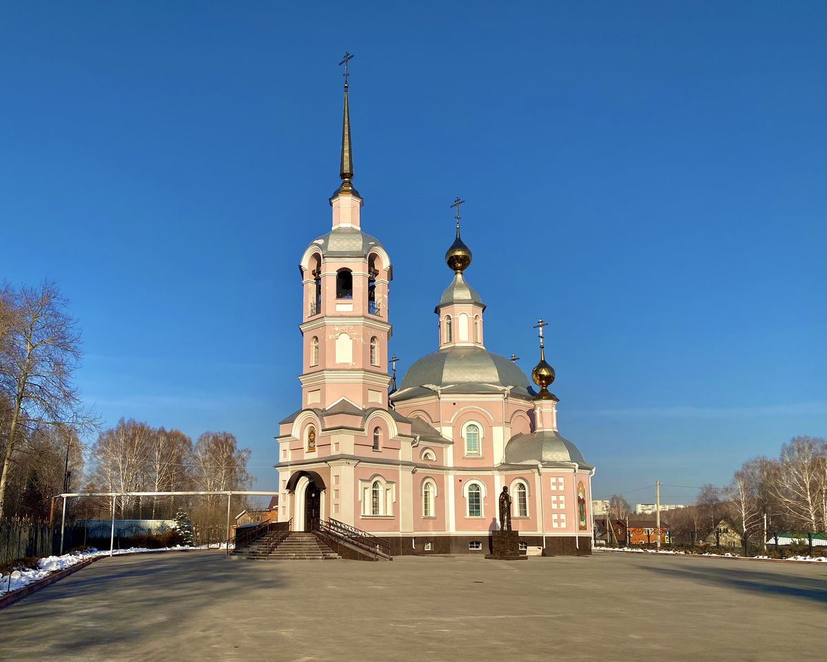 Вид с ЮЗ, фасады. Церковь Николая Чудотворца, Новосафоновский (Прокопьевский район и г. Прокопьевск, Кемеровская область)