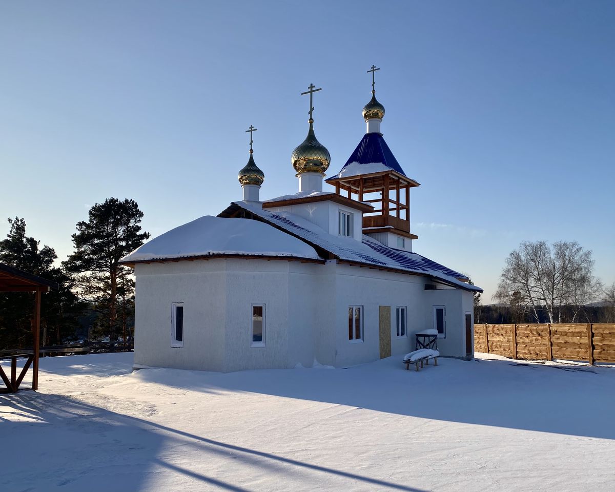 Вид с СВ, фасады. Церковь Пантелеймона Целителя, Светлая (Емельяновский район, Красноярский край)