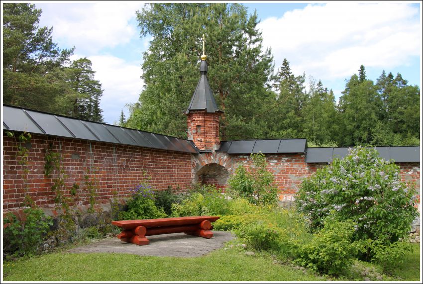 архитектурные детали. Рождества Пресвятой Богородицы Коневский монастырь. Коневский скит, Коневец, остров (Приозерский район, Ленинградская область)