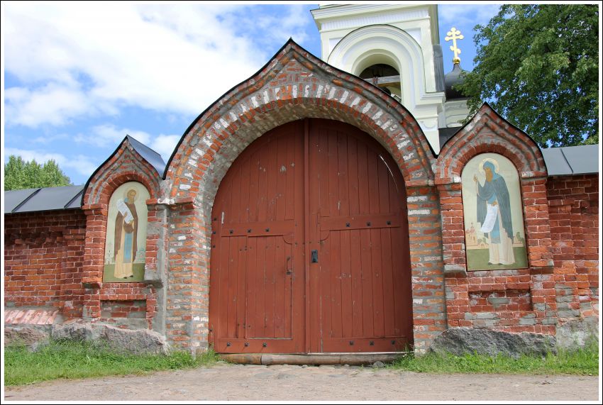 архитектурные детали. Рождества Пресвятой Богородицы Коневский монастырь. Коневский скит, Коневец, остров (Приозерский район, Ленинградская область)
