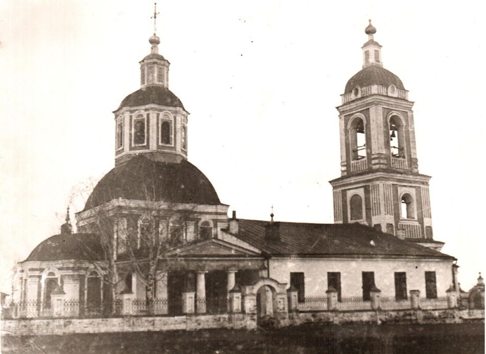 Преображенская церковь. Начало XX века. Источник: elniki-muzej.nubex.ru, архивная фотография. Церковь Преображения Господня, Ельники (Ельниковский район, Республика Мордовия)