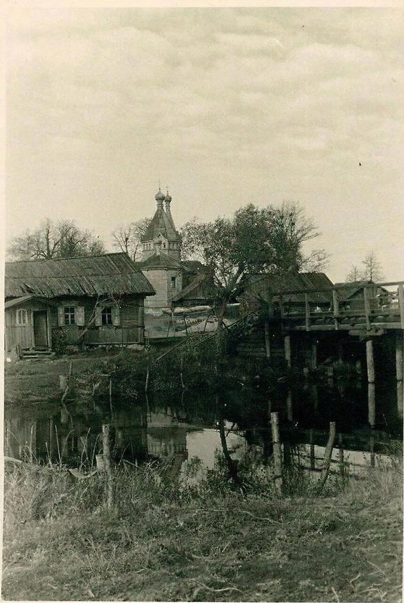 Конец 1943 г. Аукцион e-bay, архивная фотография. Церковь Рождества Пресвятой Богородицы, Сиротино (Шумилинский район, Беларусь, Витебская область)