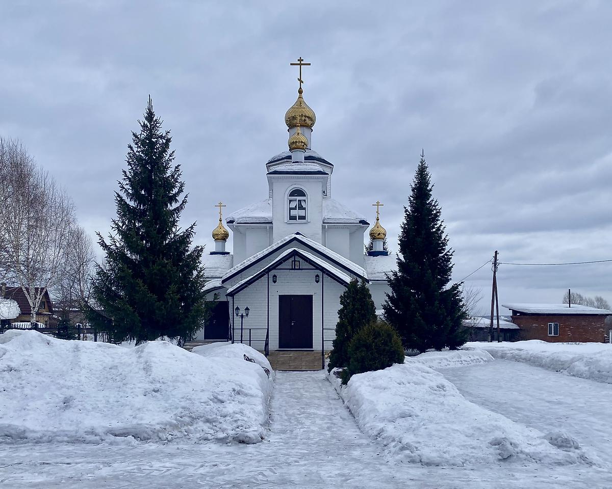 Вид с запада, фасады. Церковь Казанской иконы Божией Матери, Сосновка (Новокузнецкий район и г. Новокузнецк, Кемеровская область)